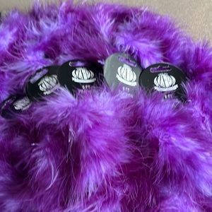 Feathered boa’s